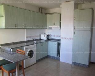 Cuina de Apartament en venda en Vilanova de Arousa amb Calefacció, Terrassa i Moblat