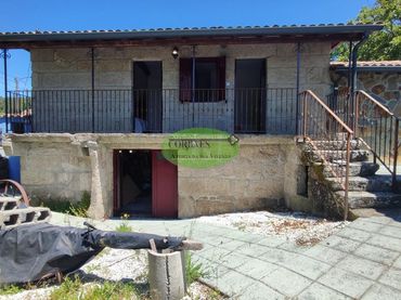 Casa amb balcó en venda a A Merca