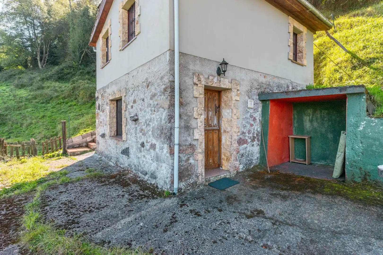 Exterior view of Houses for sale in Bimenes  with Heating, Private garden and Terrace