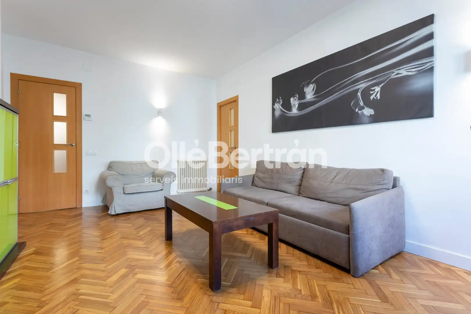 Sala de estar de Piso en venta en Barcelona con Calefacción y Balcón