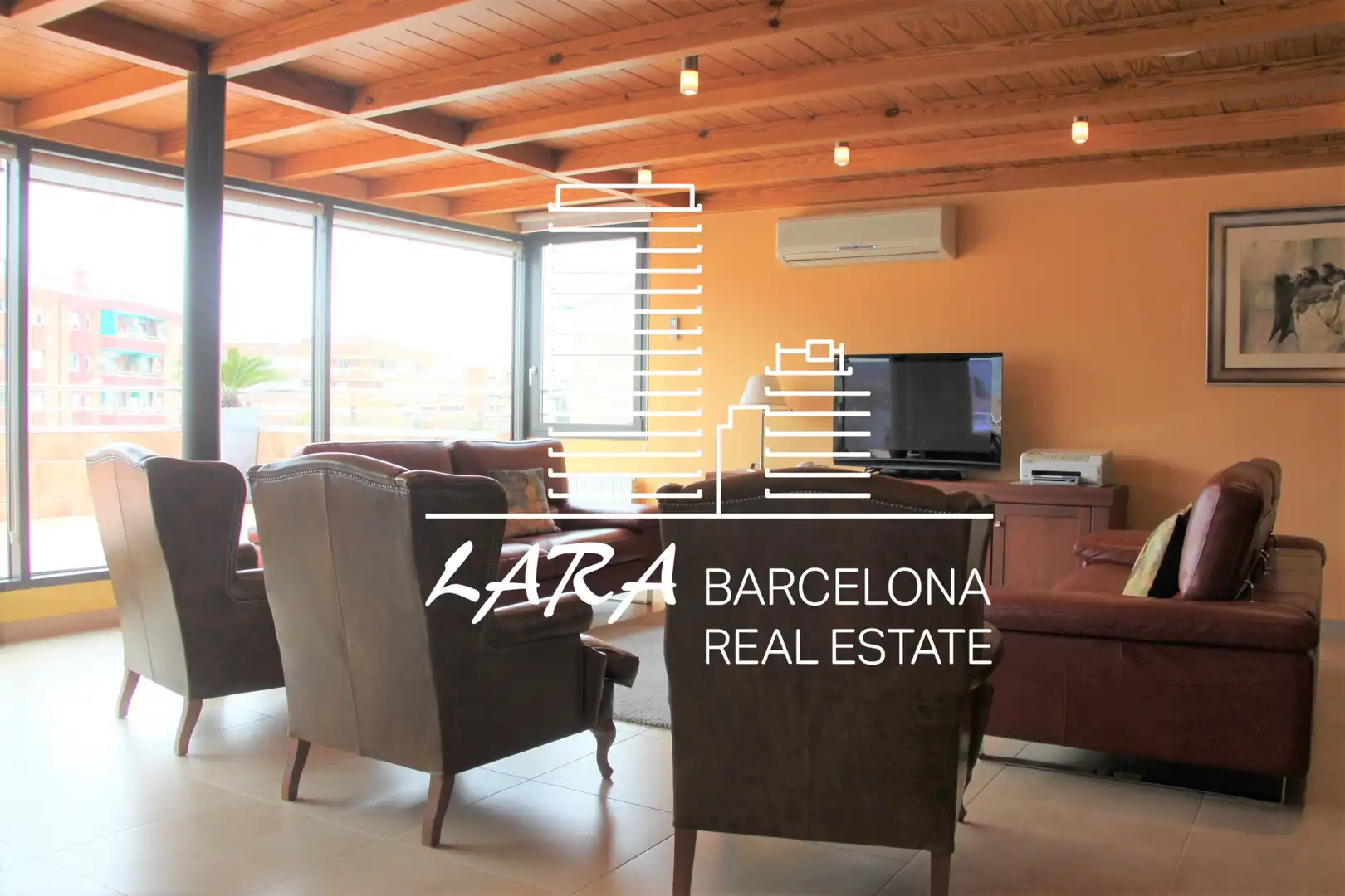 Sala de estar de Casa o chalet de alquiler con opción a compra en Viladecans con Aire acondicionado, Calefacción y Jardín privado