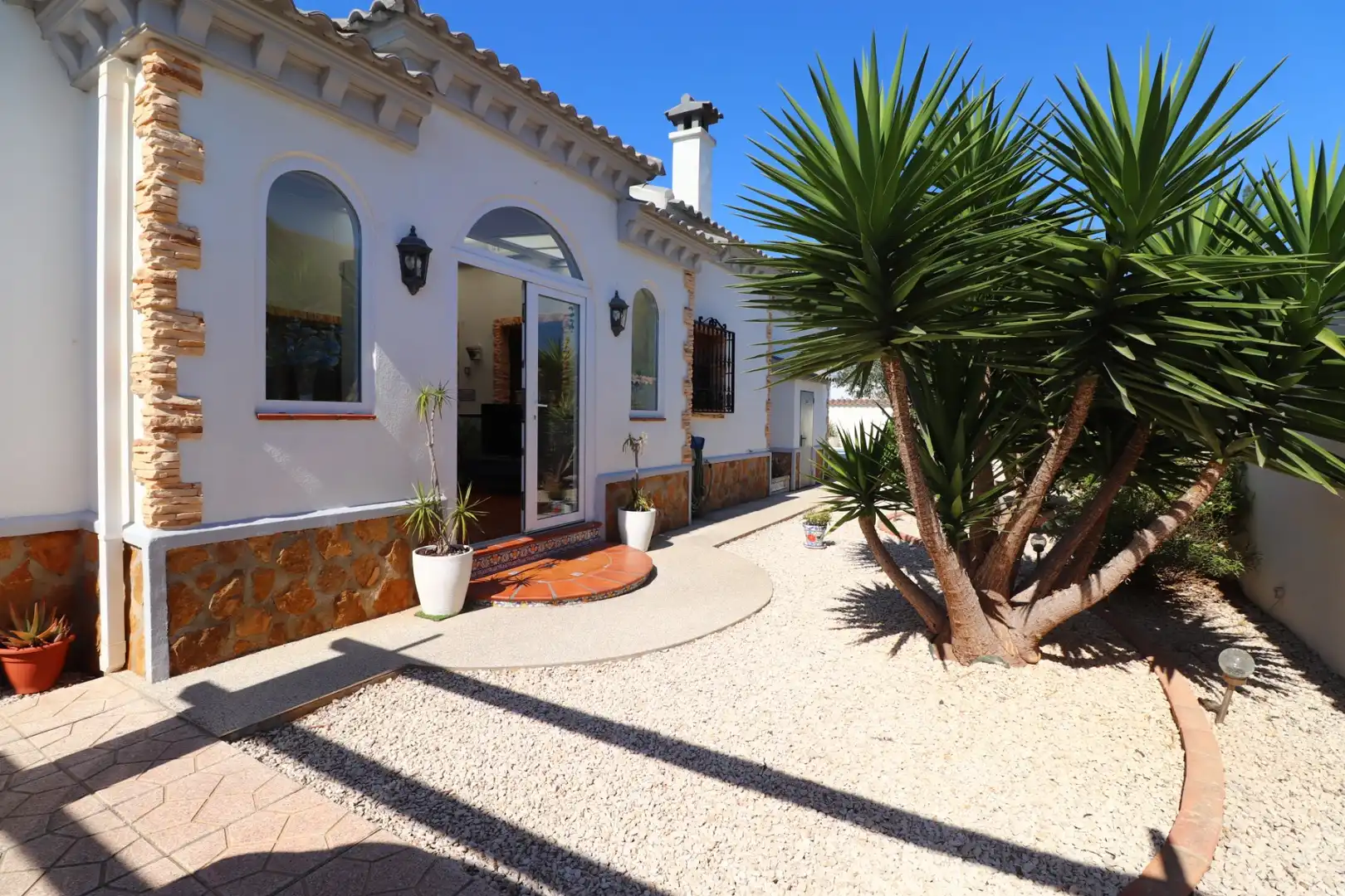 Vista exterior de Casa o chalet en venta en Formentera del Segura con Terraza y Piscina