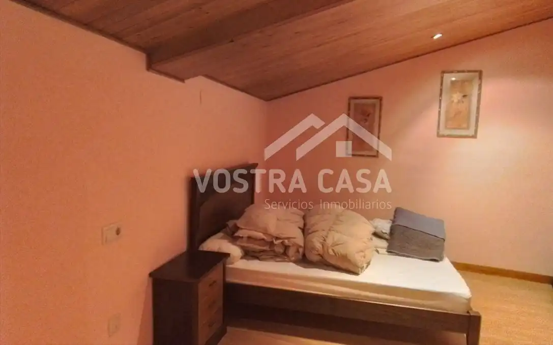 Detached homes for sale in Requena  with Air Conditioner, Heating and Alarm
