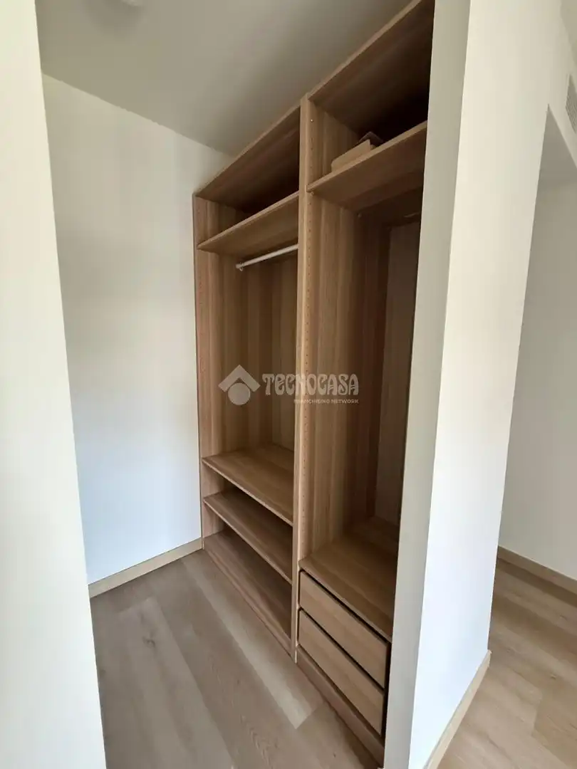 Schlafzimmer von Wohnung zur Miete in Camas mit Terrasse und Abstellraum