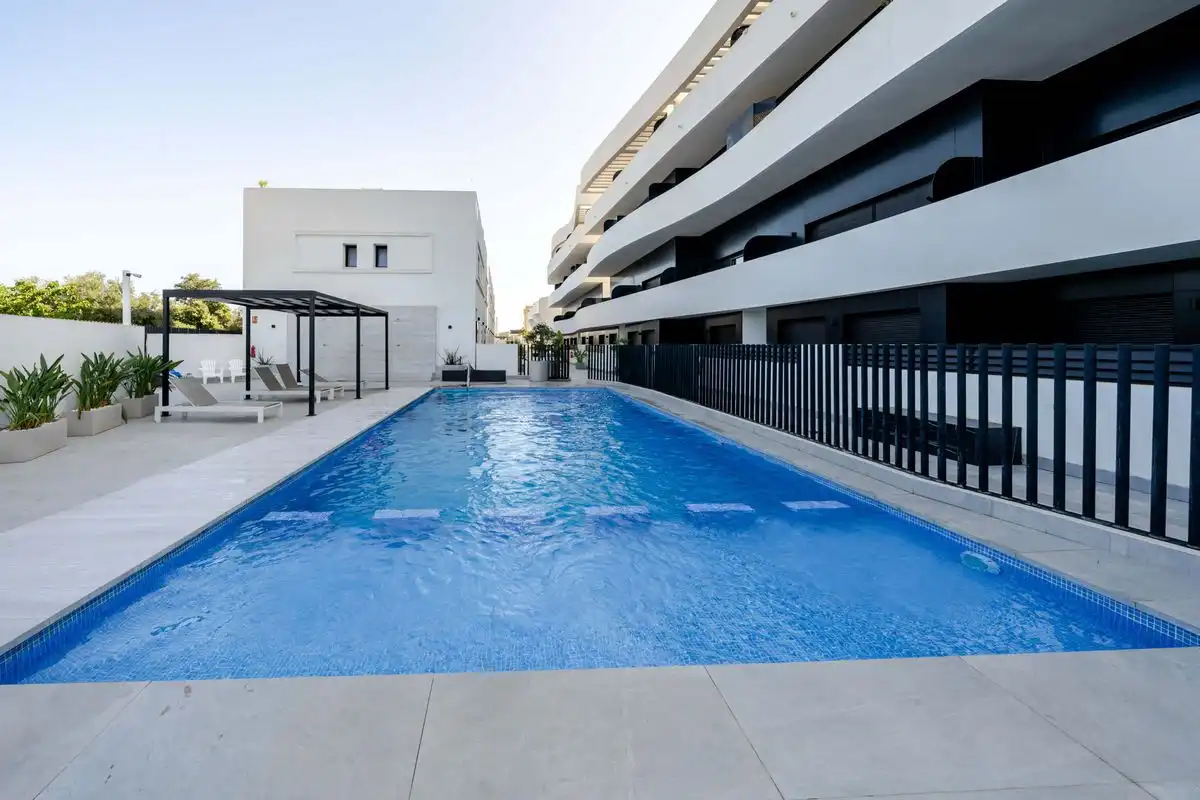 Piscina de Dúplex en venda en Guardamar del Segura amb Aire condicionat, Calefacció i Jardí privat