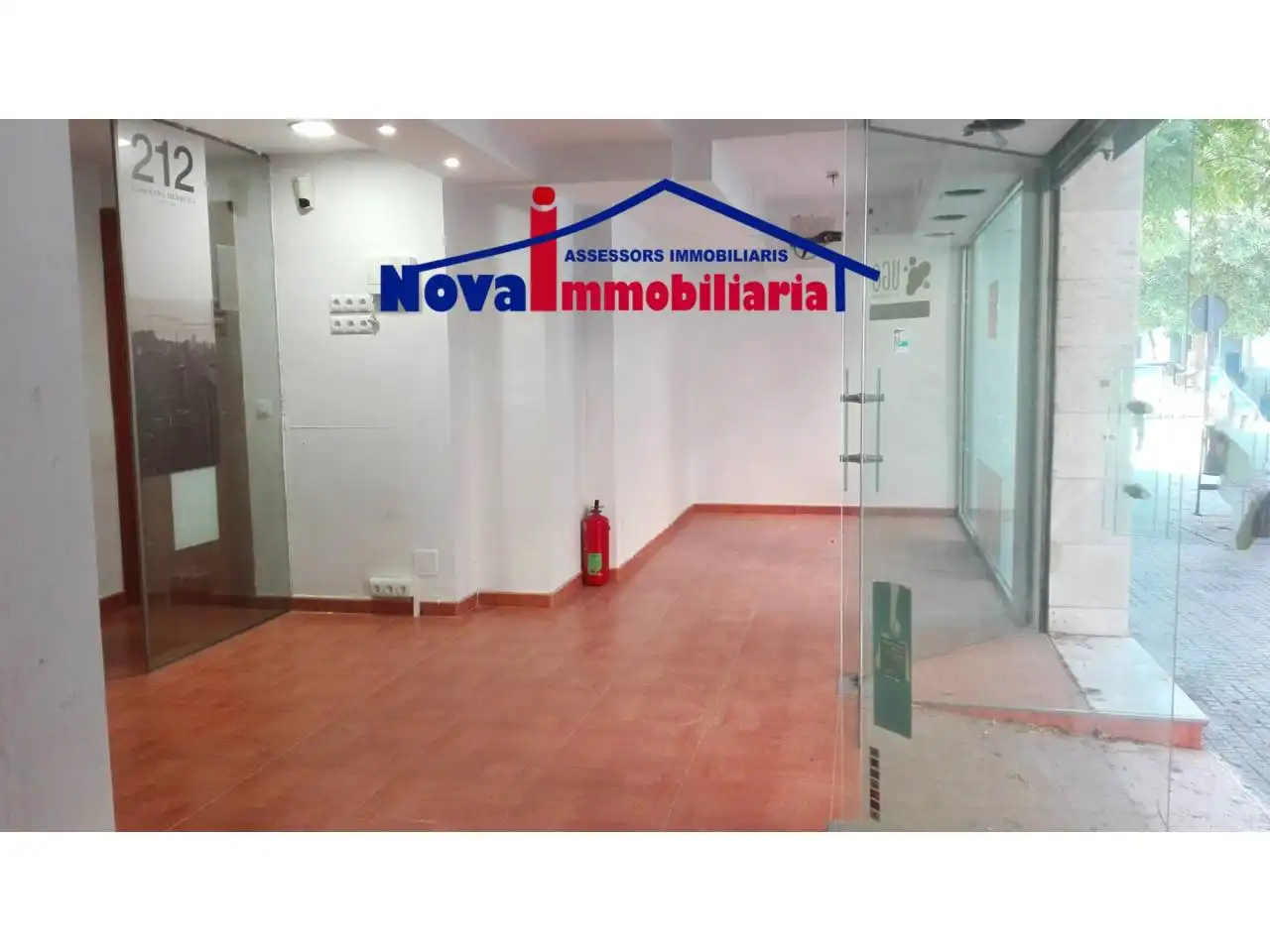Business premises for sale in Calle Salvador Baroné, imagen 10