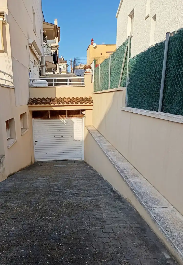 Parking de Piso en venta en Calafell con Aire acondicionado, Calefacción y Jardín privado
