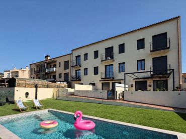 Penthouse with pool for sale in Poble