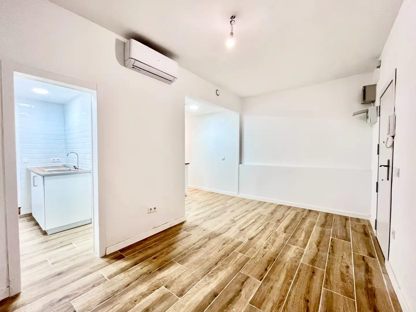 Piso en venta en Barcelona con Aire acondicionado, Calefacción y Terraza