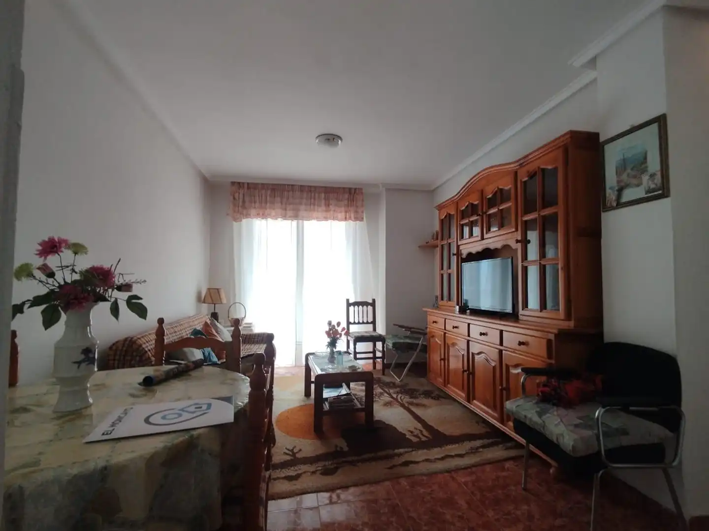 Sala de estar de Apartamento en venta en Torrevieja con Terraza, Amueblado y Balcón
