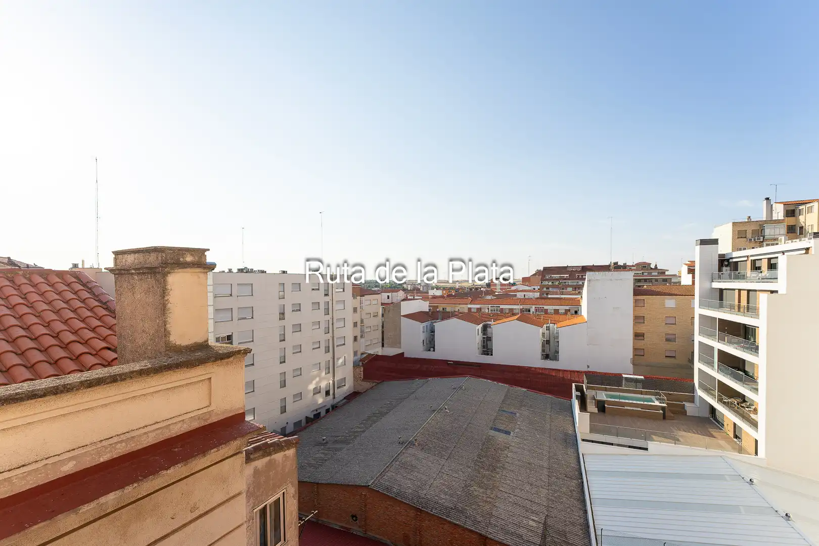 Außenansicht von Wohnung zur Miete in Zamora Capital  mit Heizung, Ofen und Waschmaschine