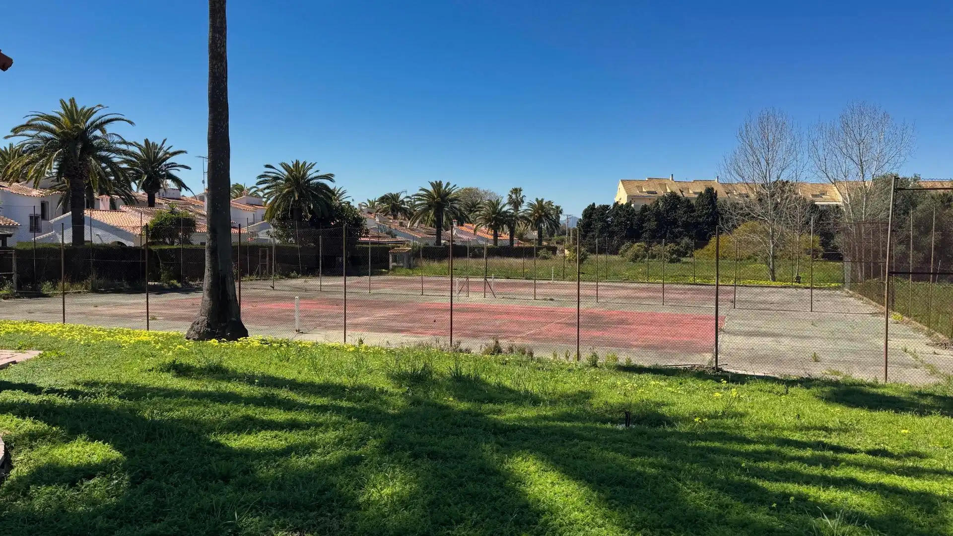 Vista exterior de Casa adosada en venta en Dénia con Aire acondicionado, Calefacción y Jardín privado