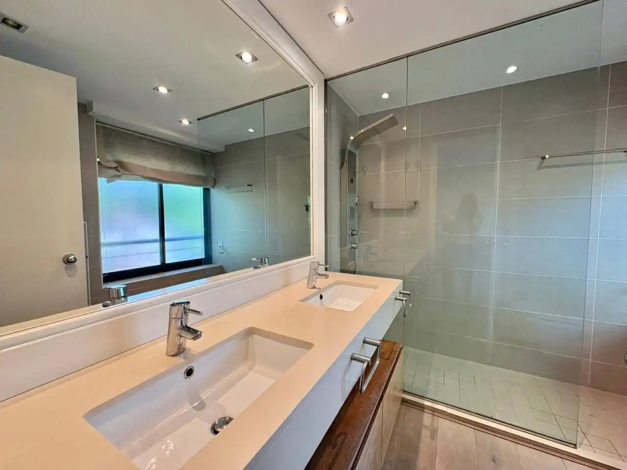 Baño de Piso de alquiler en Sant Cugat del Vallès con Aire acondicionado, Calefacción y Terraza
