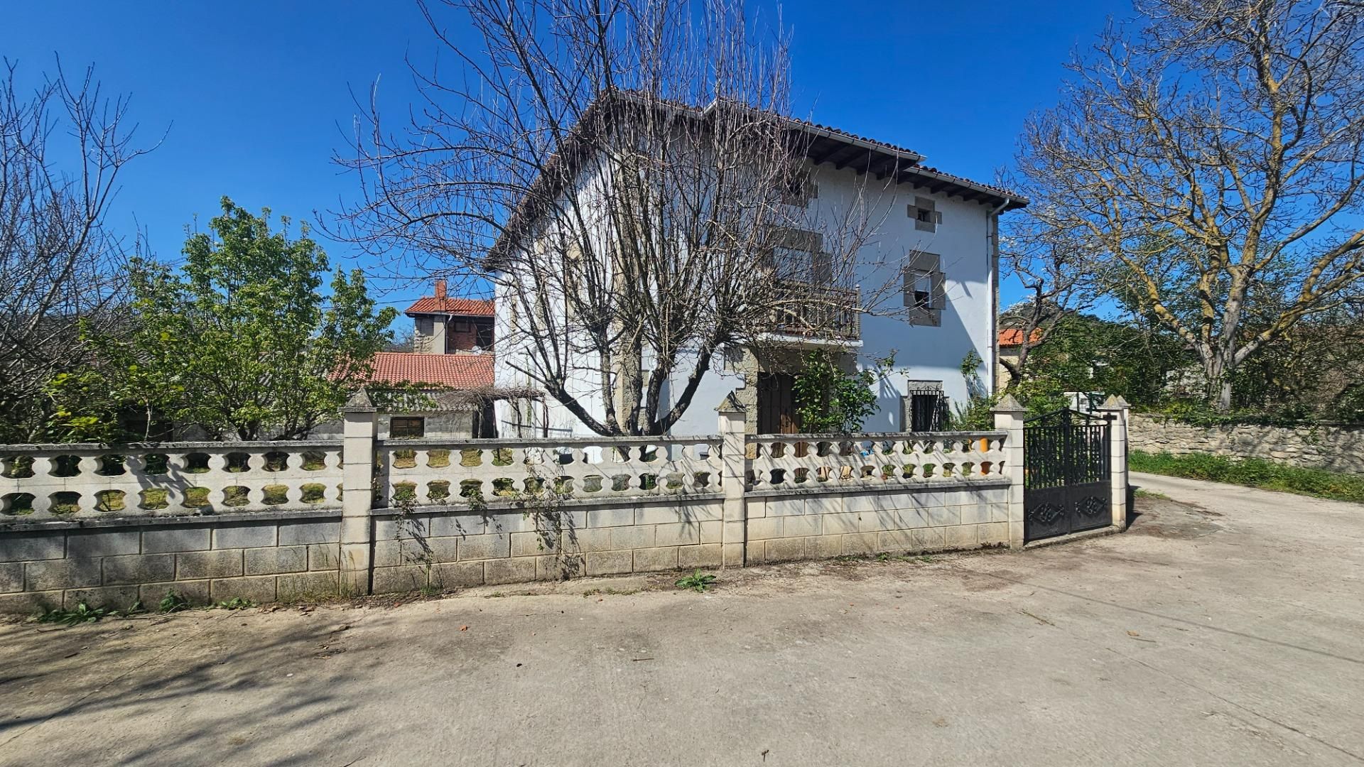 Exterior view of House or chalet for sale in Valle de Mena  with Heating, Private garden and Balcony
