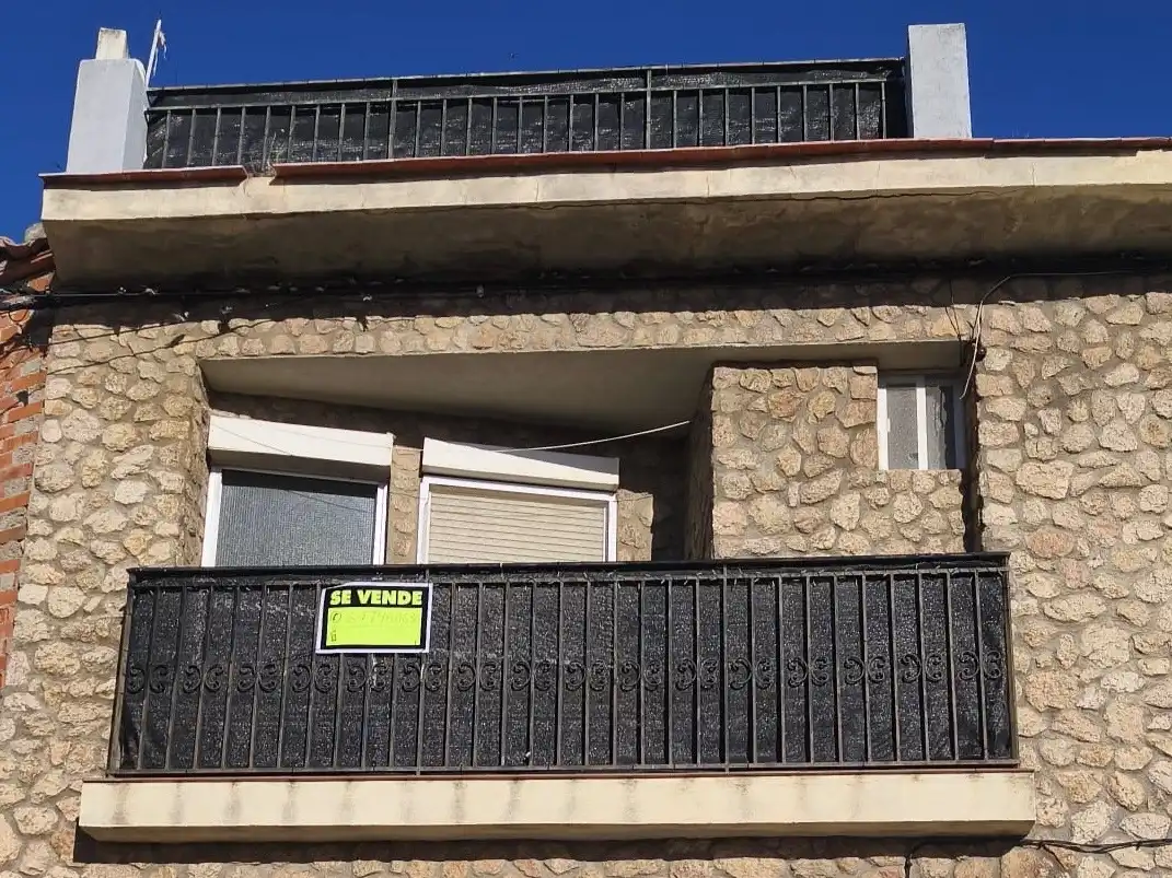 Vista exterior de Casa o chalet en venta en Belvís de Monroy con Terraza y Balcón