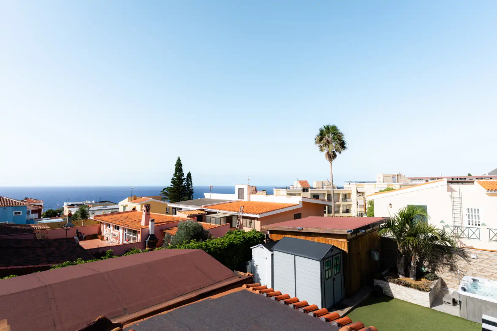 Vista exterior de Casa adosada en venda en San Cristóbal de la Laguna amb Aire condicionat, Jardí privat i Parquet