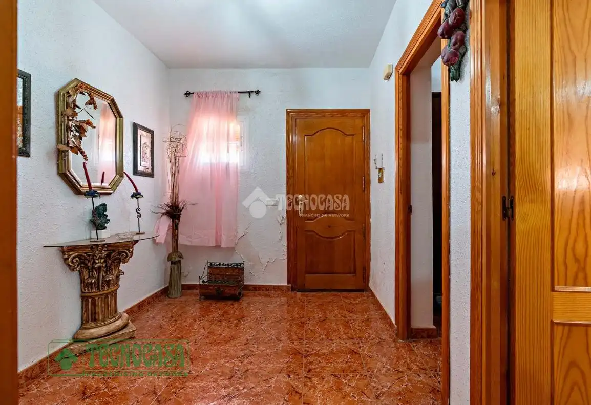Casa adosada en venda en El Ejido amb Aire condicionat, Jardí privat i Moblat