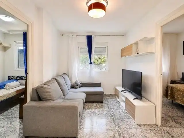 Living room of Flat for sale in Zaragoza  with Furnished