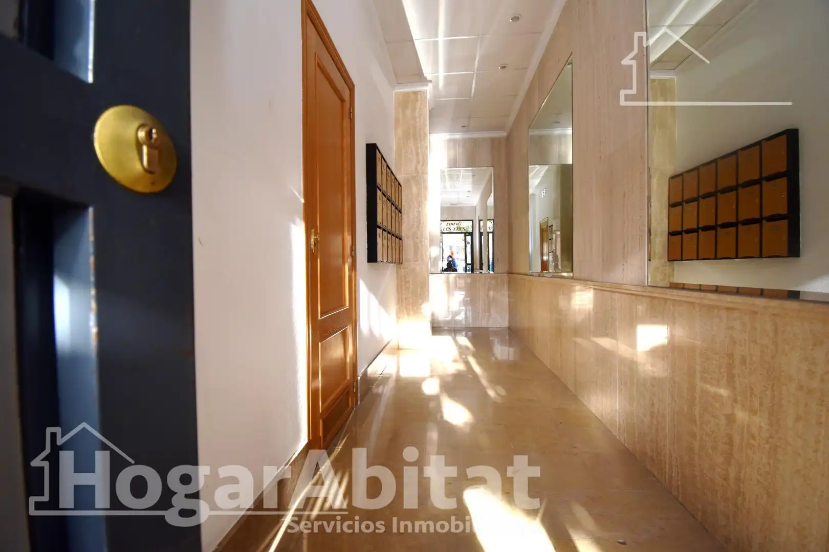 Piso con terraza en venta en Calle Penyagolosa, imagen 63