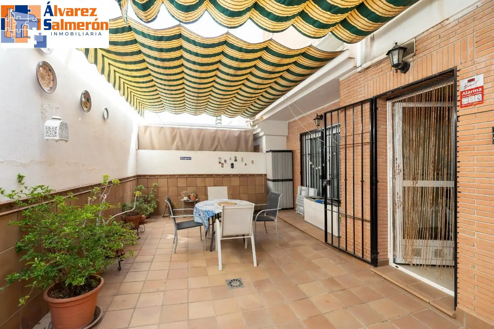 Terrassa de Casa o xalet en venda en Granada amb Aire condicionat, Calefacció i Terrassa
