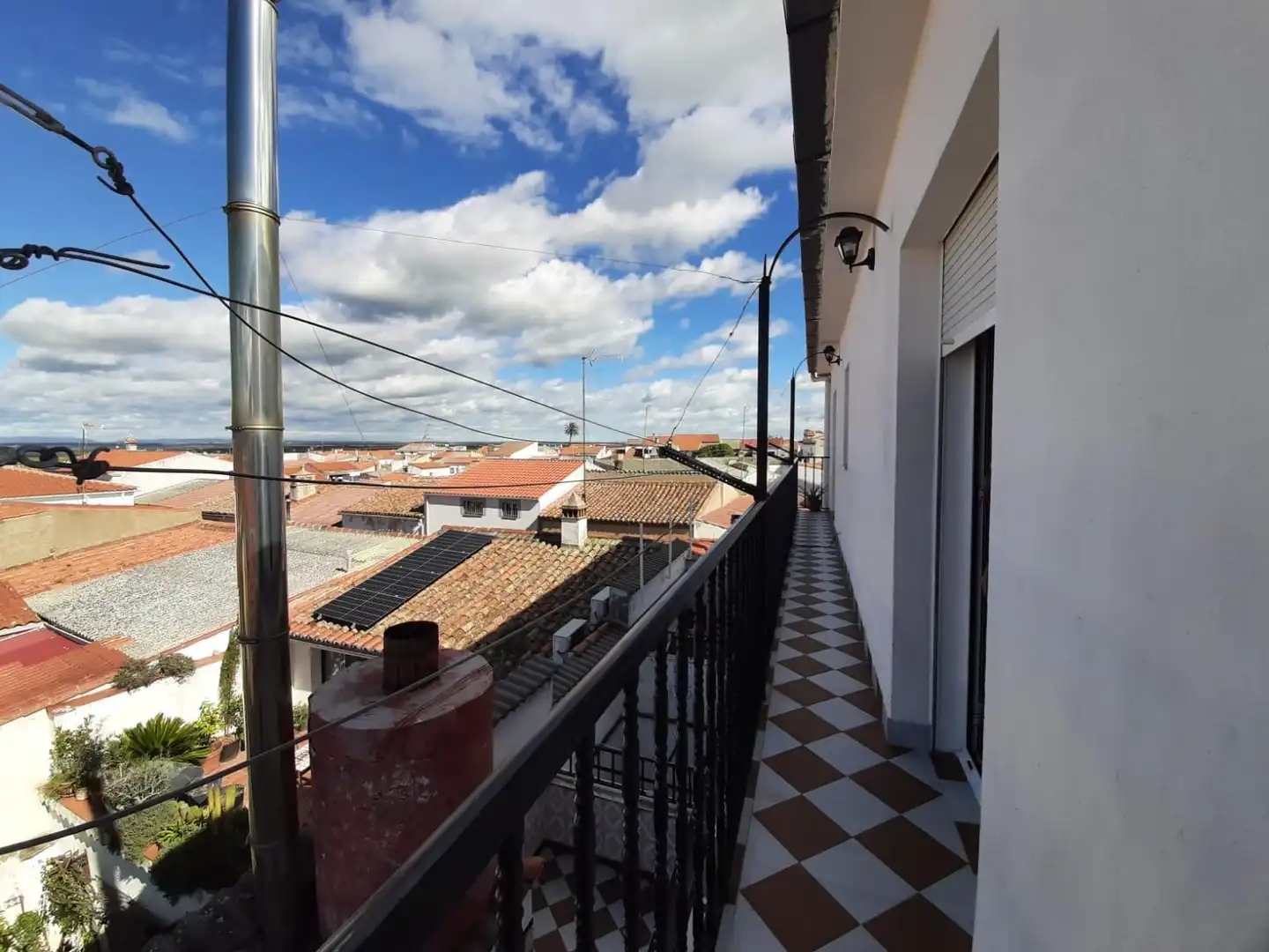 Außenansicht von Wohnung zum Verkauf in Casar de Cáceres mit Klimaanlage, Terrasse und Balkon