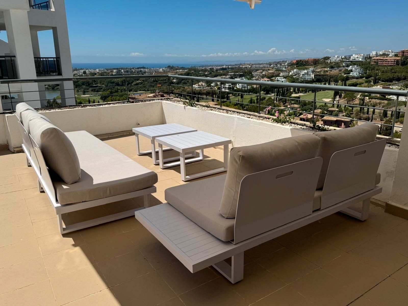 Terrace of Flat for sale in Benahavís  with Air Conditioner, Terrace and Furnished