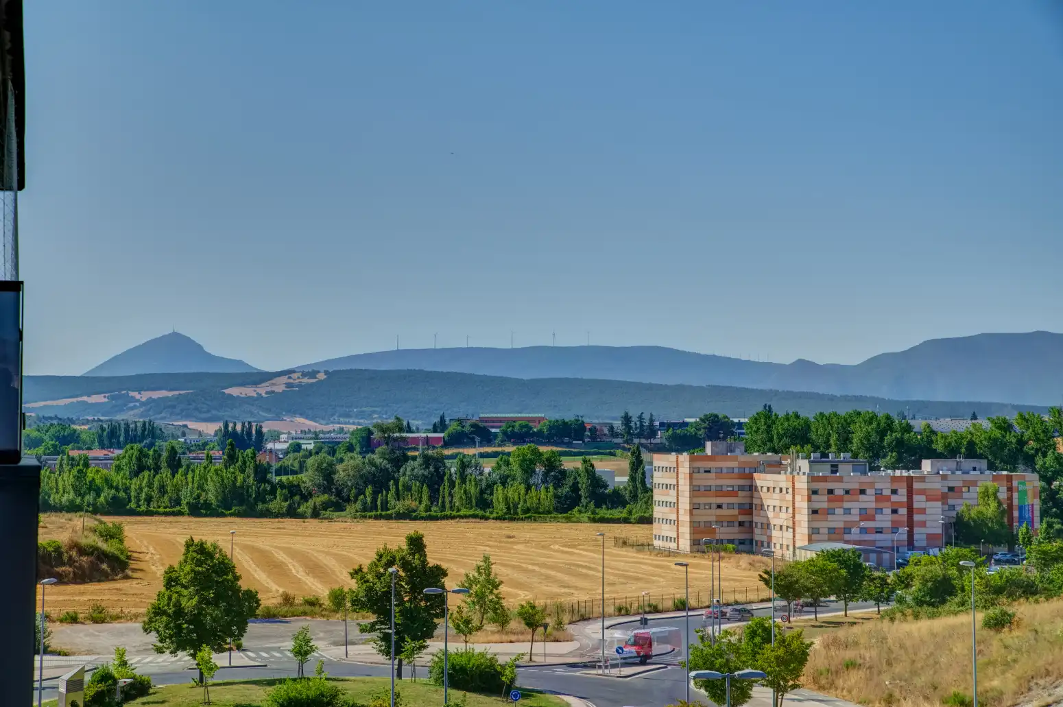 Vista exterior de Pis en venda en  Pamplona / Iruña amb Calefacció, Parquet i Terrassa