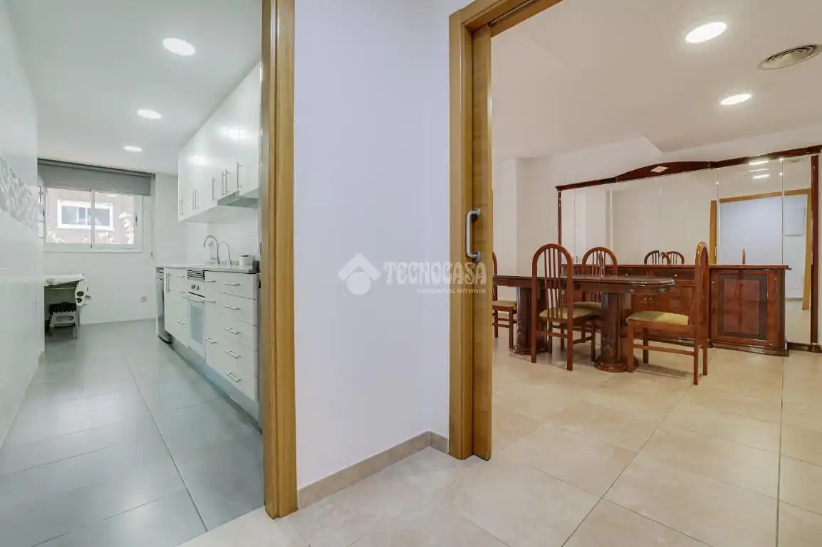 Piso con terraza en venta en Can Mas, imagen 7