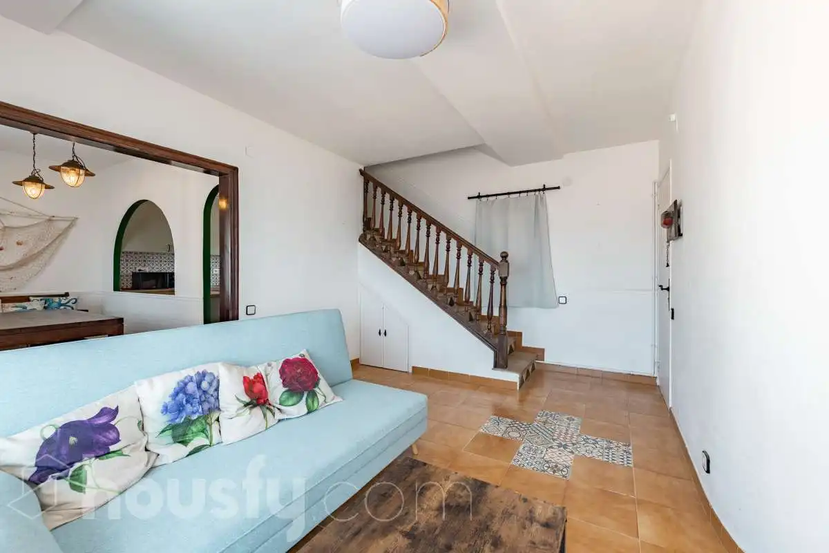Sala de estar de Piso en venta en Sitges con Trastero, Amueblado y Piscina comunitaria
