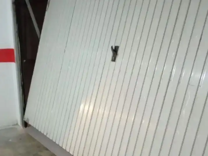 Außenansicht von Garage zur Miete in Alzira