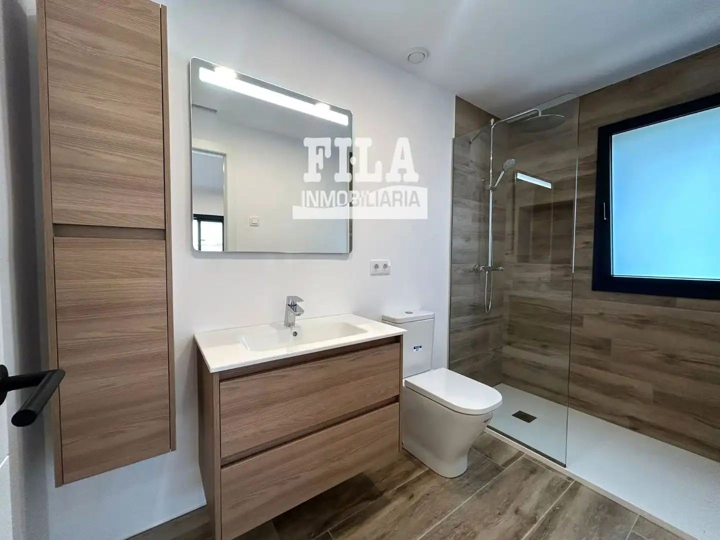 Bathroom of Houses for rent in El Vendrell  with Air Conditioner, Heating and Terrace