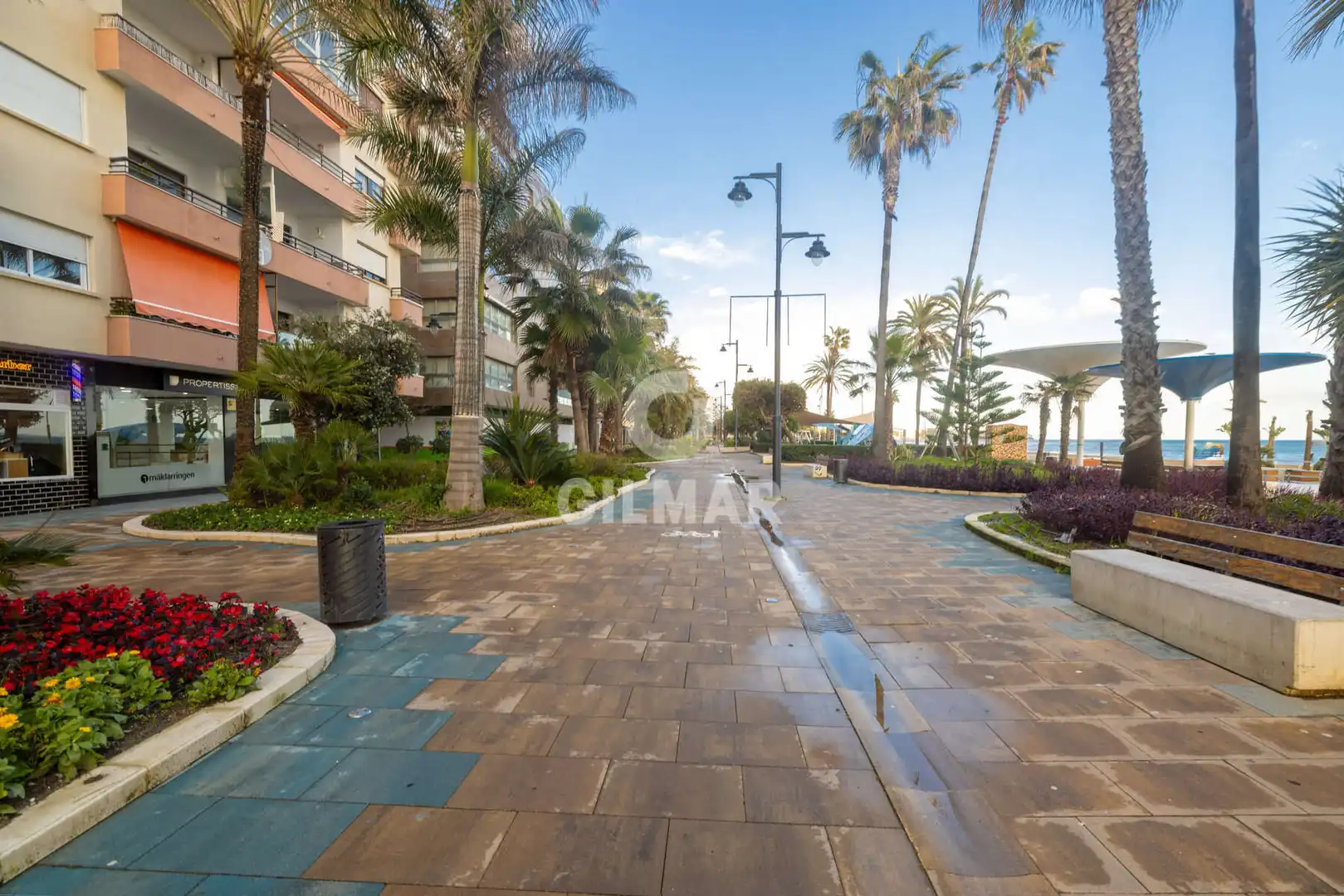 Vista exterior de Apartament en venda en Estepona amb Balcó