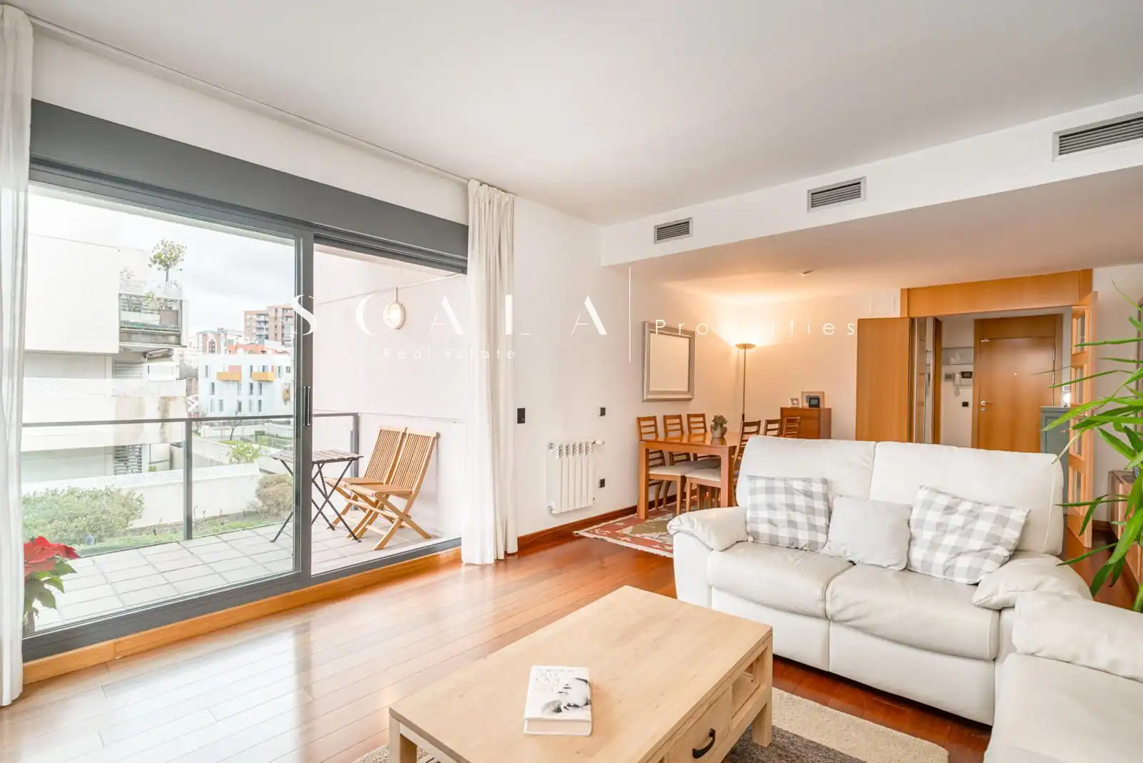 Sala de estar de Piso en venta en Madrid con Aire acondicionado, Calefacción y Parquet
