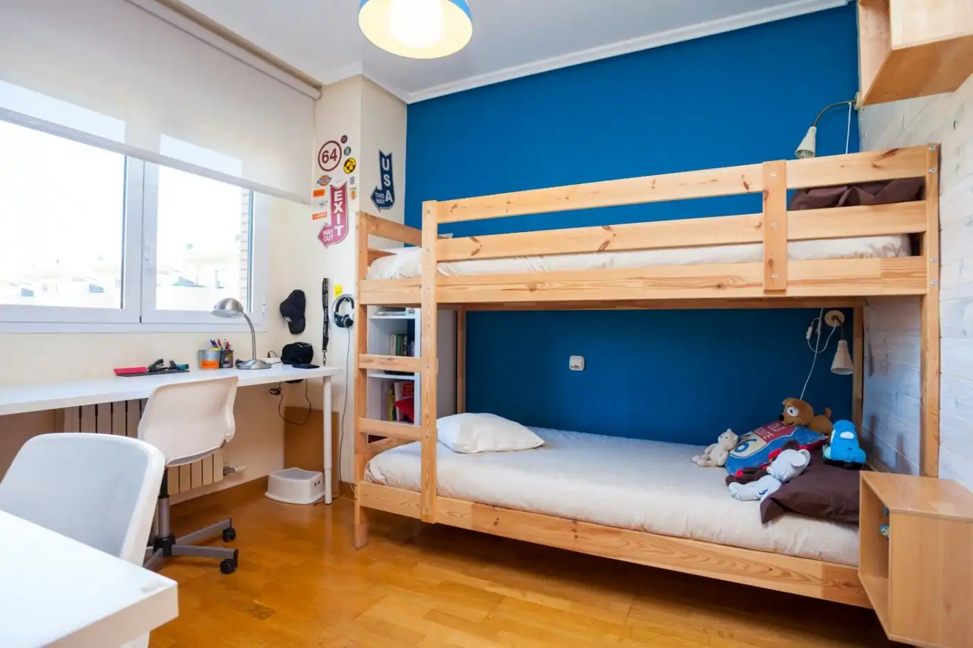 Bedroom of Detached homes for sale in Zaragoza  with Air Conditioner, Heating and Private garden