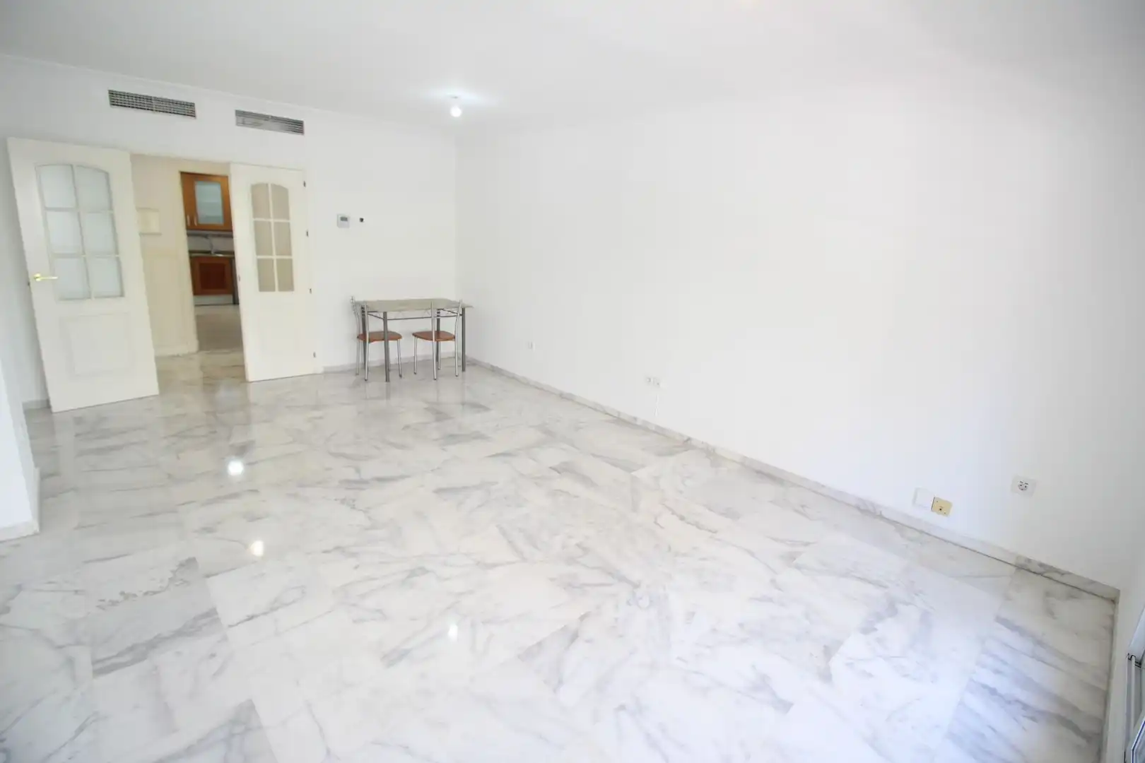 Wohnung zur Miete in Málaga mit Klimaanlage, Heizung und Terrasse