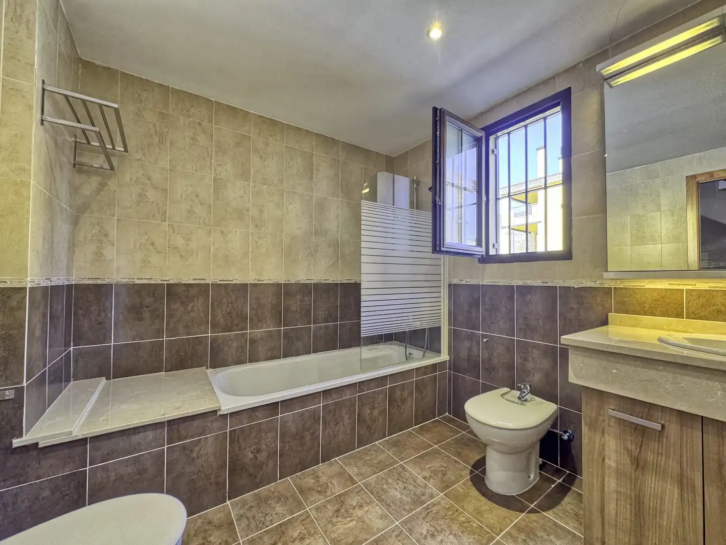 Badezimmer von Maisonette zum Verkauf in Alcalá de la Selva mit Heizung und Terrasse