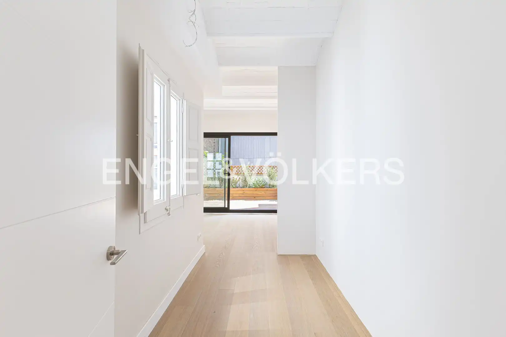 Houses for sale in Barcelona  with Air Conditioner, Heating and Private garden