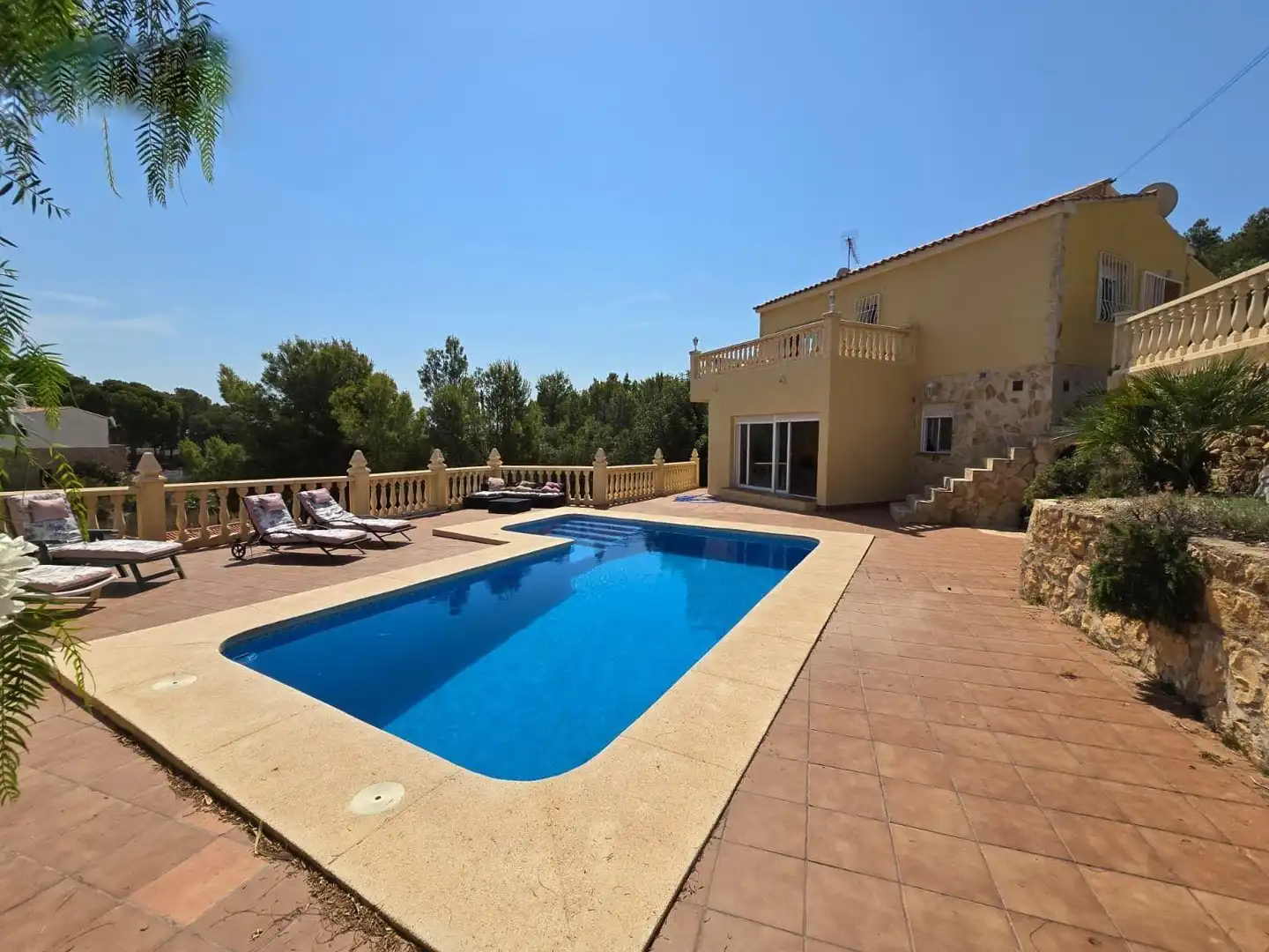 Chalet con piscina en venta en Coloma, imagen 4