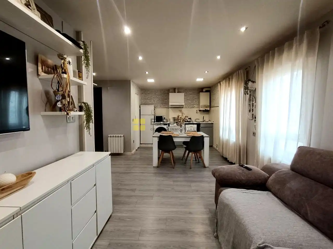 Sala de estar de Apartamento en venta en Quel con Calefacción, Parquet y Trastero