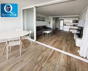 Sala d'estar de Apartament en venda en Alicante / Alacant amb Aire condicionat, Calefacció i Terrassa