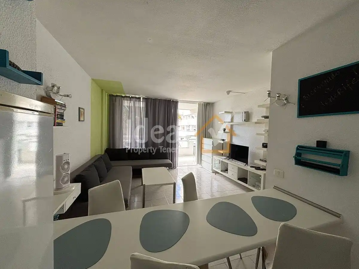 Apartamento con piscina en venta en Costa Adeje, imagen 3