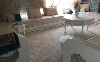 Living room of Flat for sale in Vigo   with Heating, Parquet flooring and Oven