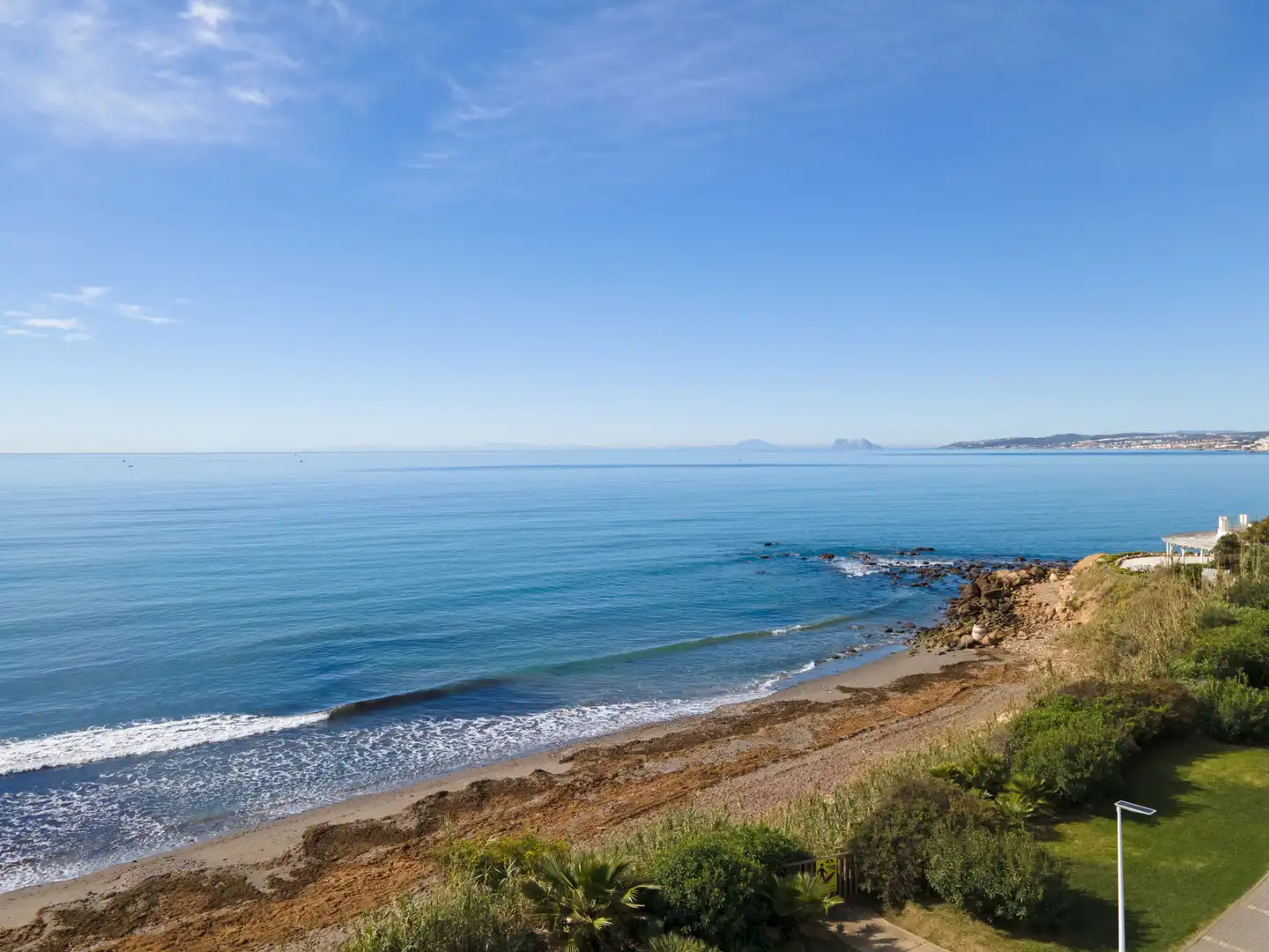 Vista exterior de Planta baja en venta en Estepona con Aire acondicionado, Terraza y Trastero