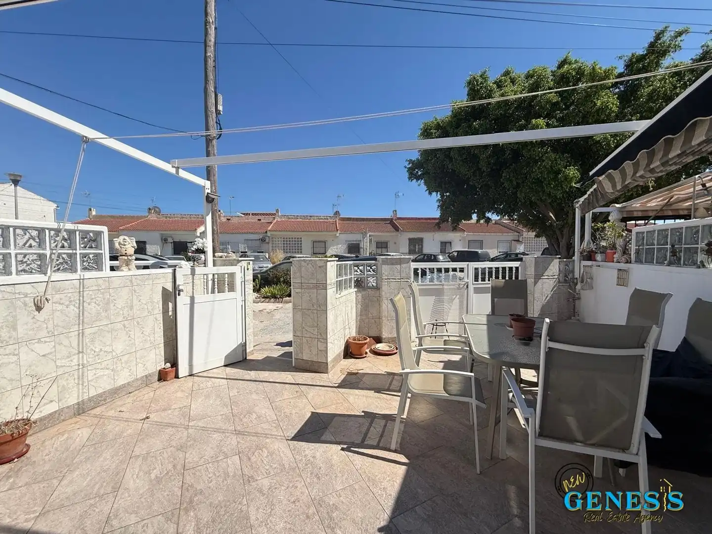 Doppelhaushälfte mit Terrasse zum Verkauf in Calle Antonio Ordóñez, imagen 3