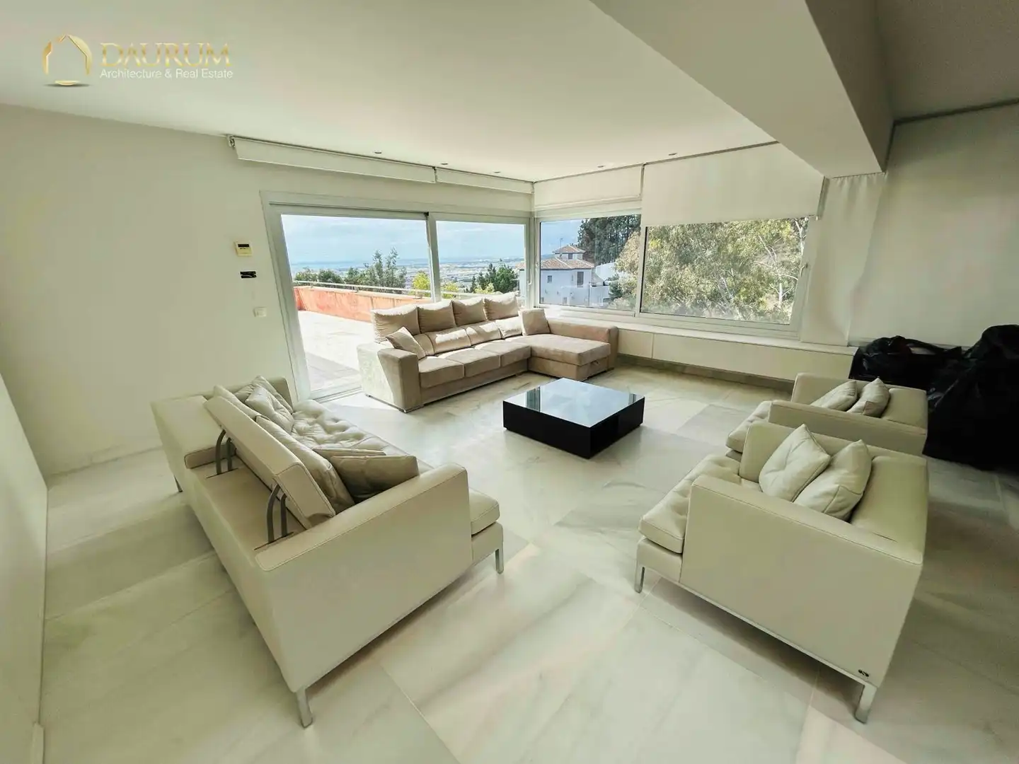 Living room of Houses for sale in Málaga  with Air Conditioner, Heating and Terrace