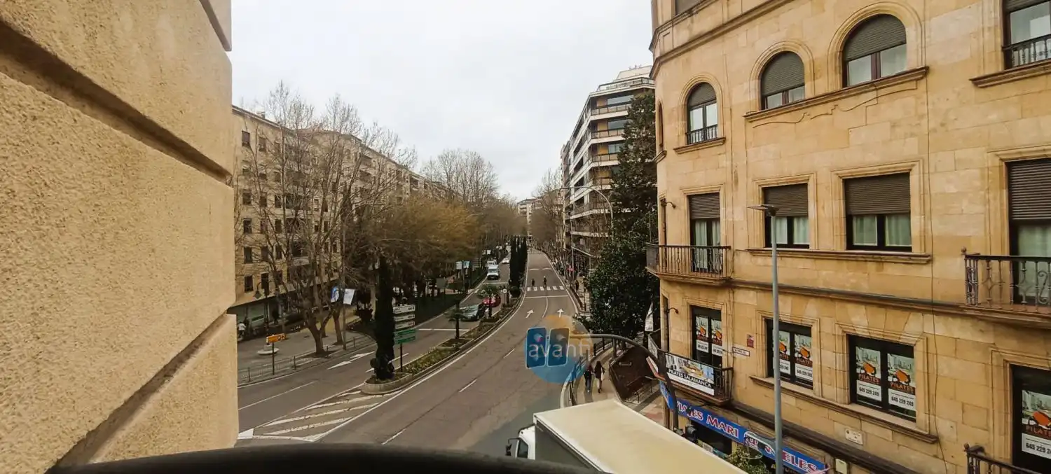 Vista exterior de Apartament en venda en Salamanca Capital amb Calefacció i Balcó