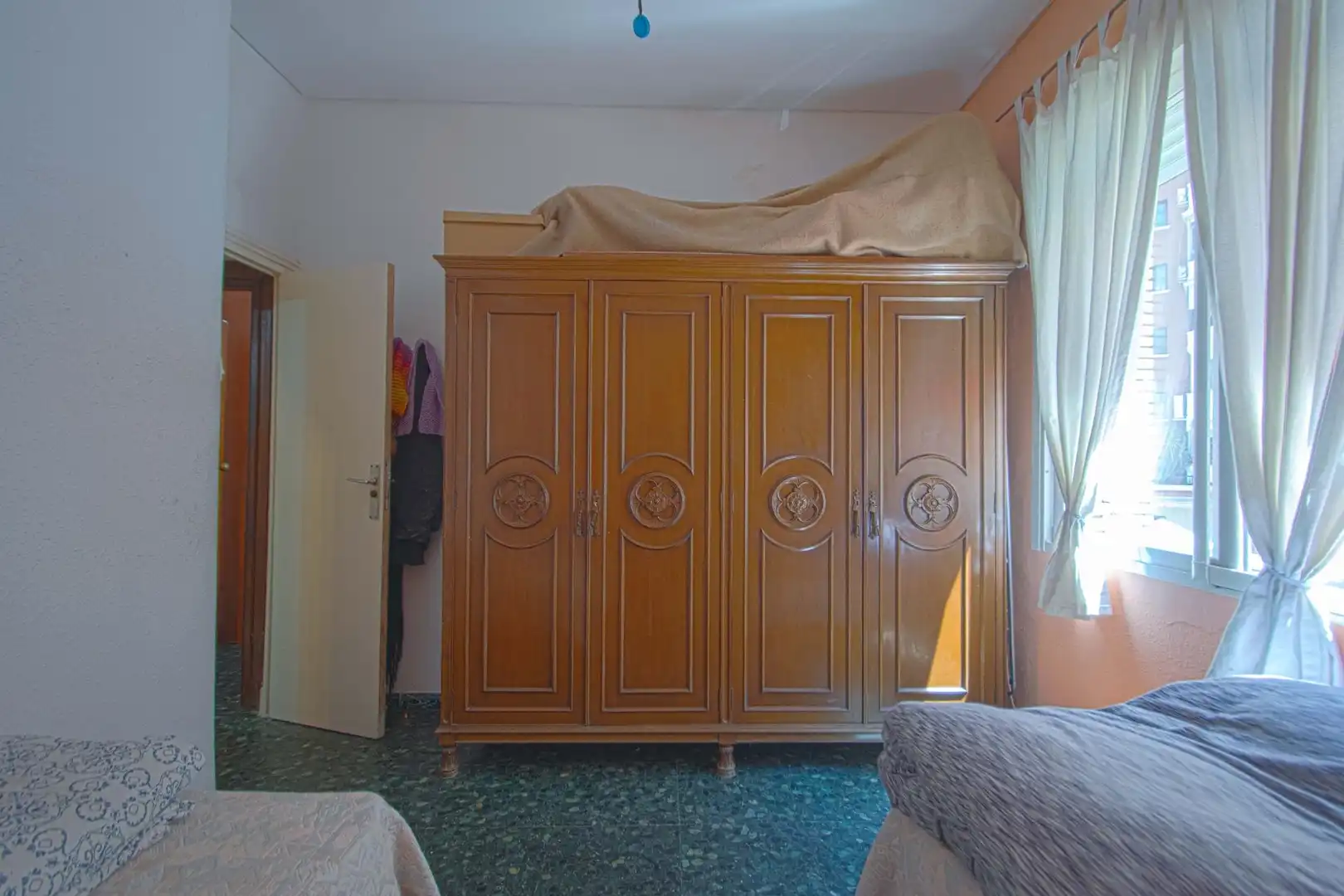 Habitación de Piso en venta en Sevilla con Aire acondicionado y Balcón