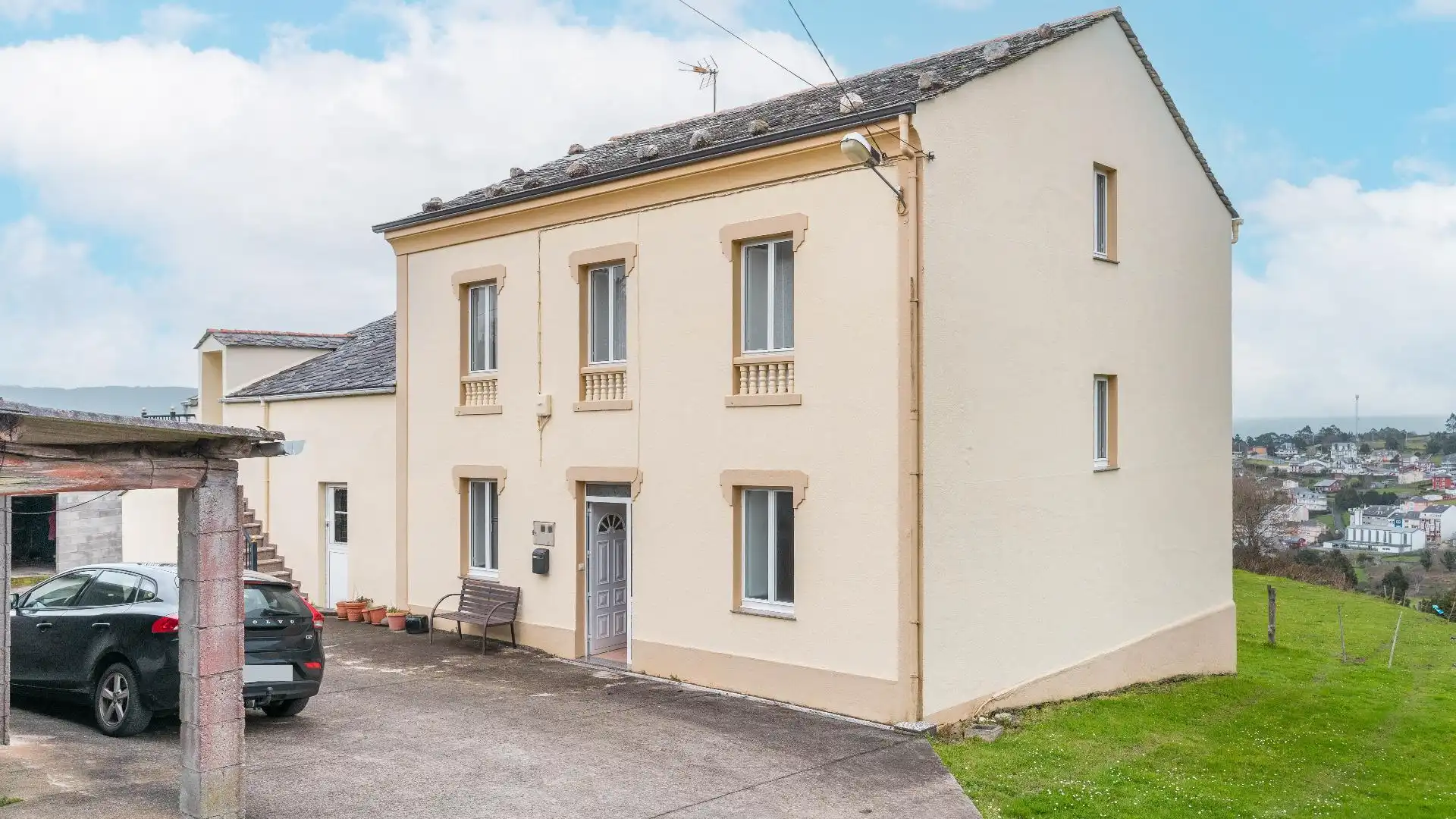 Exterior view of Houses for sale in Viveiro  with Storage room and Furnished