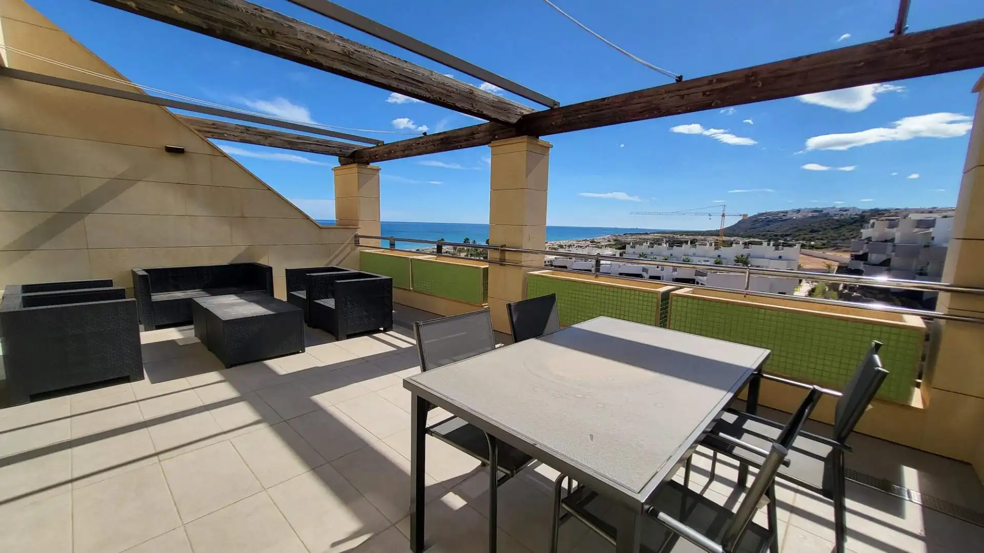 Appartement compact avec piscine à vendre à Los Arenales del Sol, imagen 2