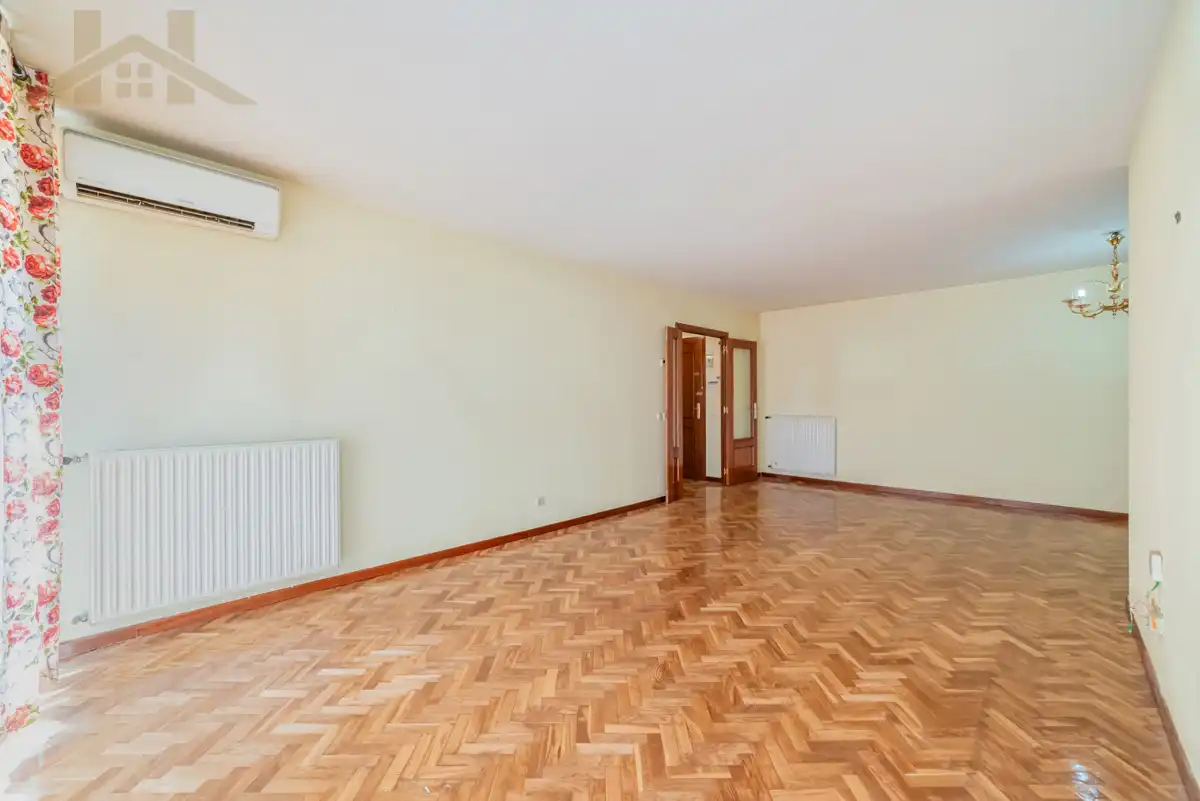 Piso en venta en Torrejón de Ardoz con Aire acondicionado, Jardín privado y Trastero